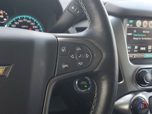 Used 2020 Chevrolet Suburban Premier image 28