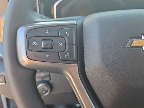 Used 2024 Chevrolet Silverado 1500 LT AWD/4WD image 17
