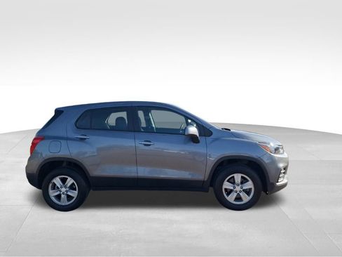 Used 2020 Chevrolet Trax LS image 6