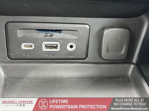 Used 2024 GMC Terrain SLT image 6