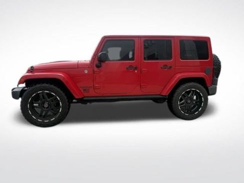 Used 2015 Jeep Wrangler Unlimited Sahara AWD/4WD image 10