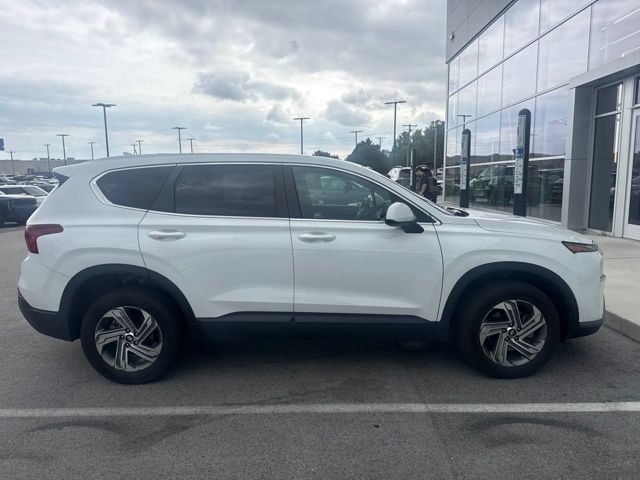 Used 2022 Hyundai Santa Fe SE AWD/4WD image 4
