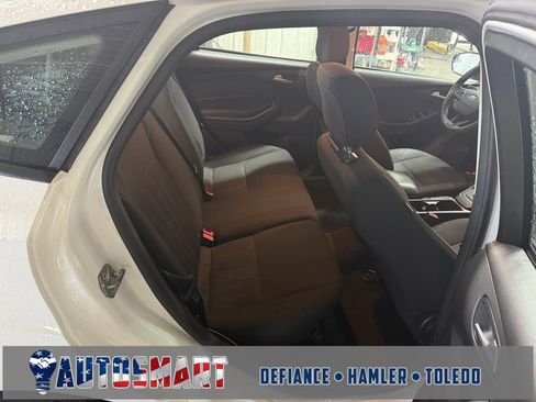 Used 2018 Ford Focus SE image 20