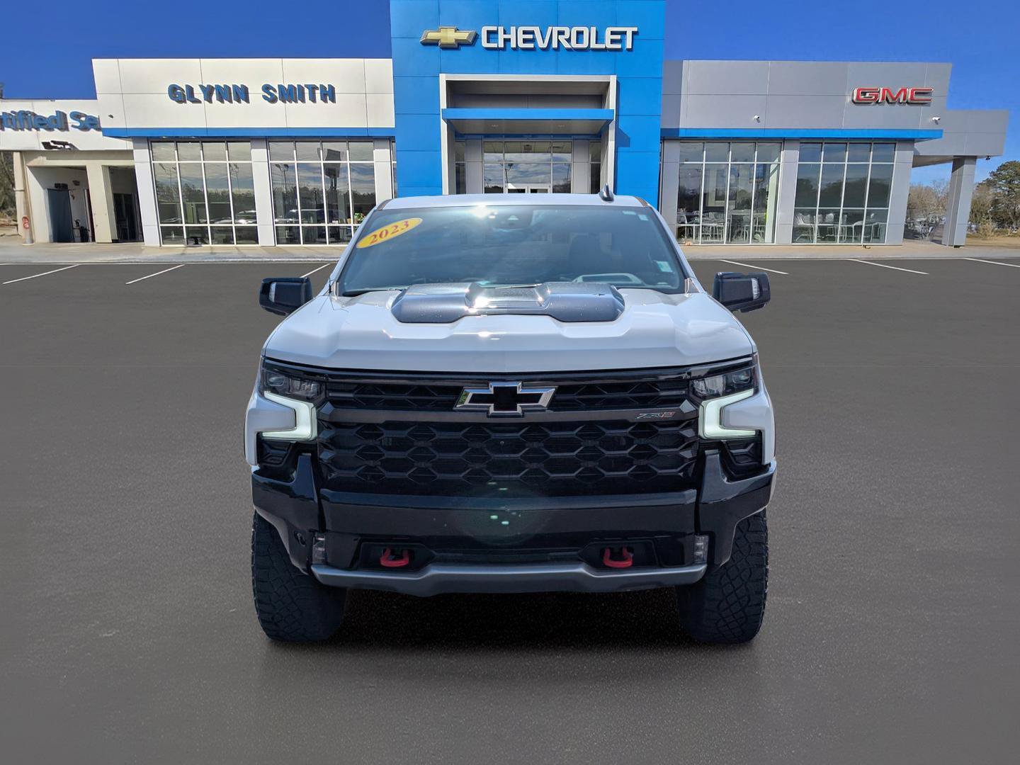 Used 2023 Chevrolet Silverado 1500 ZR2 w/ Technology Package AWD/4WD image 2