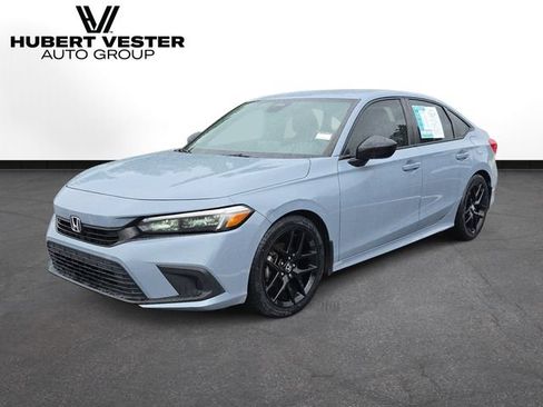 Used 2023 Honda Civic Sport image 2
