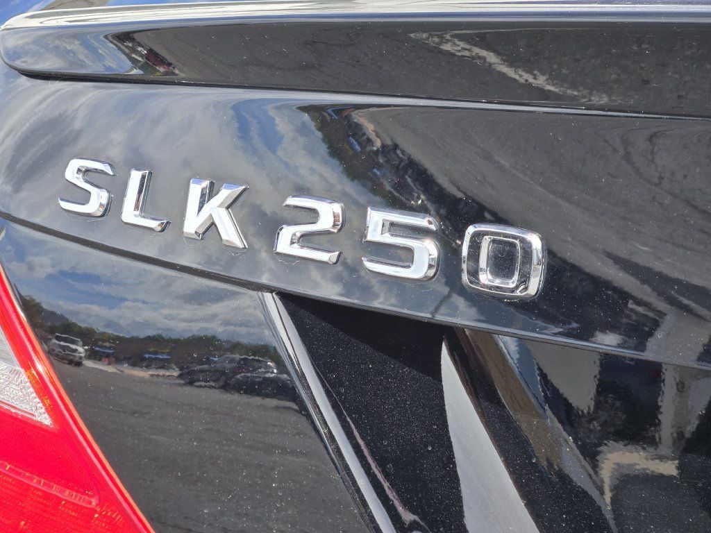 Used 2014 Mercedes-Benz SLK 250 image 13