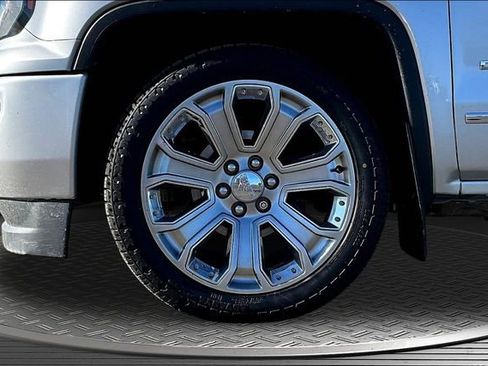 Used 2018 GMC Sierra 1500 Denali w/ Denali Ultimate Package AWD/4WD image 34