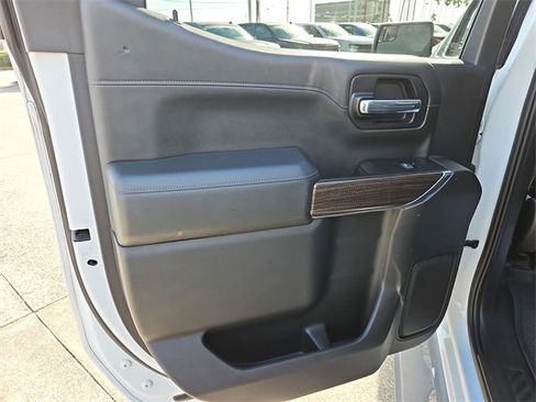 Used 2019 Chevrolet Silverado 1500 LT Trail Boss image 12