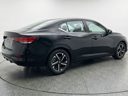 Used 2025 Nissan Sentra SV image 9