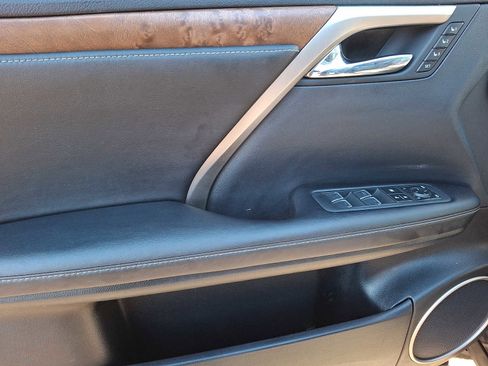 Used 2022 Lexus RX 350L image 10