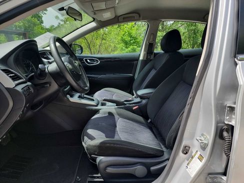 Used 2019 Nissan Sentra SV image 11