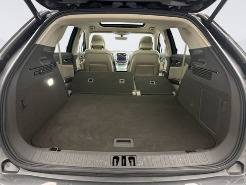 Used 2019 Lincoln Nautilus Reserve AWD/4WD image 25