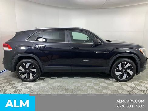 Used 2025 Volkswagen Atlas Cross Sport SE FWD image 14