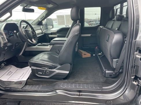 Used 2017 Ford F250 Lariat w/ Chrome Package AWD/4WD image 16