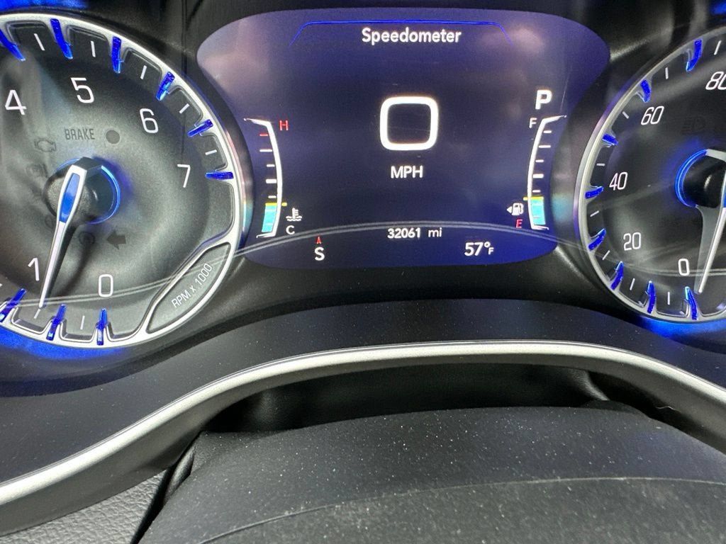 Used 2025 Chrysler Pacifica Select FWD image 18