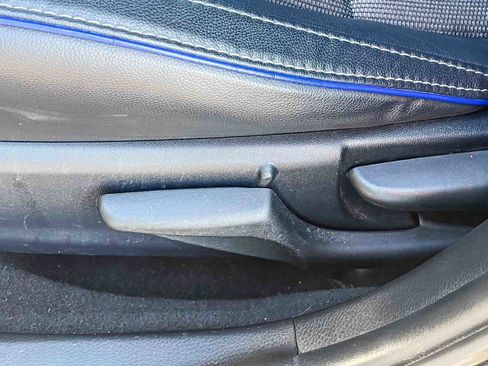 Used 2017 Toyota Corolla SE w/ Carpet Mat Package (TMS) image 15