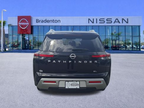 Used 2025 Nissan Pathfinder SL w/ Cargo Package FWD image 6