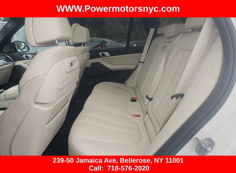 Used 2020 BMW X5 M50i w/ Premium Package AWD/4WD image 4