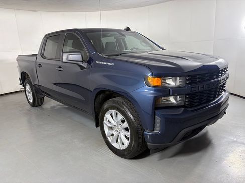 Used 2020 Chevrolet Silverado 1500 Custom w/ Custom Value Package RWD image 2