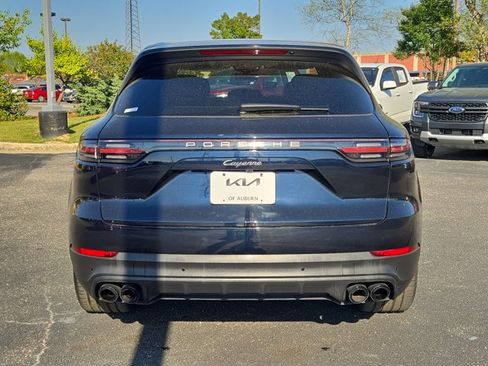 Used 2023 Porsche Cayenne Platinum Edition AWD/4WD image 6