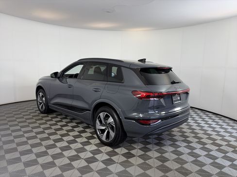 Used 2025 Audi Q6 e-tron Premium Plus AWD/4WD image 2