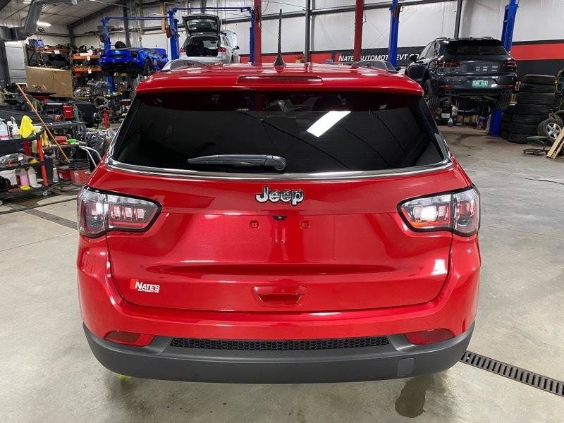 Used 2024 Jeep Compass Latitude AWD/4WD image 6