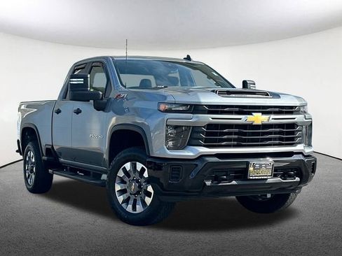 Used 2024 Chevrolet Silverado 2500 Custom w/ Custom Convenience Package image 2