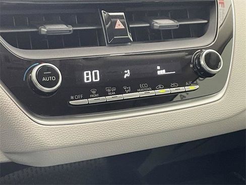 Certified 2020 Toyota Corolla LE w/ LE Premium Package FWD image 19