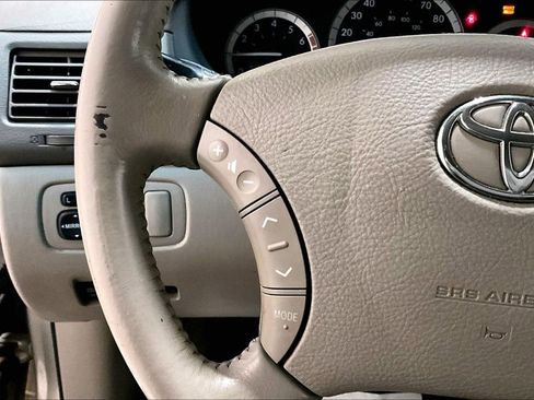 Used 2004 Toyota Sienna XLE image 11