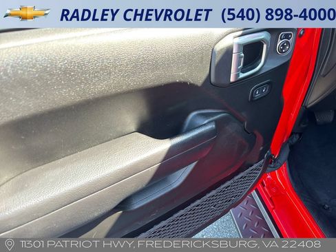 Used 2024 Jeep Wrangler Unlimited Rubicon AWD/4WD image 5