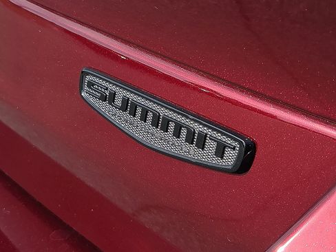 New 2026 Jeep Grand Cherokee L Summit w/ Obsidian Package AWD/4WD image 8