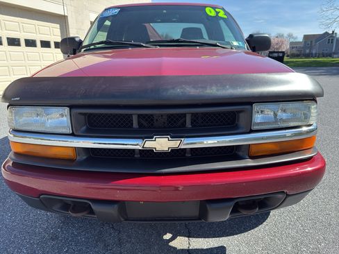 Used 2002 Chevrolet S10 Pickup LS w/ LS Preferred Equipment Group image 8