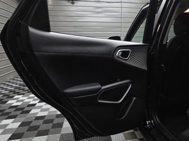 Used 2020 Kia Soul LX FWD image 30