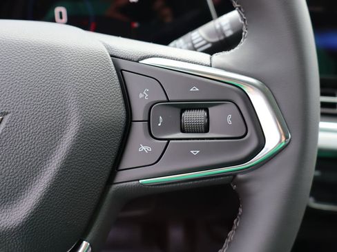 New 2026 Chevrolet Trax LT w/ Driver Confidence Package image 12