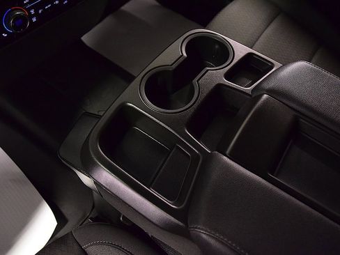 Used 2022 Chevrolet Silverado 1500 RST w/ Z71 Off-Road Package image 24