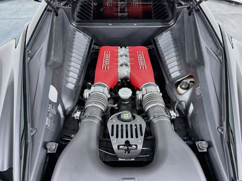 Used 2014 Ferrari 458 Italia Coupe RWD image 27