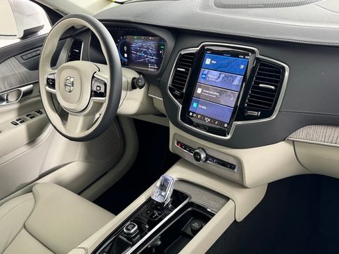 New 2025 Volvo XC90 B6 Plus w/ Protection Package Premier image 8