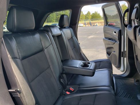 Used 2019 Jeep Grand Cherokee Altitude RWD image 31