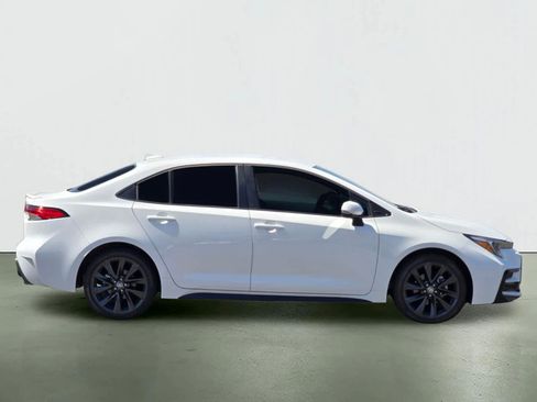 Used 2025 Toyota Corolla SE FWD image 6