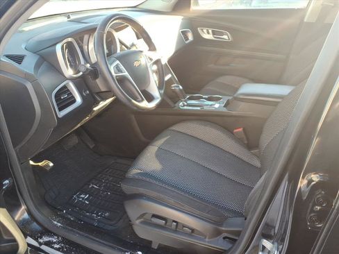 Used 2017 Chevrolet Equinox LT w/ Convenience Package image 12