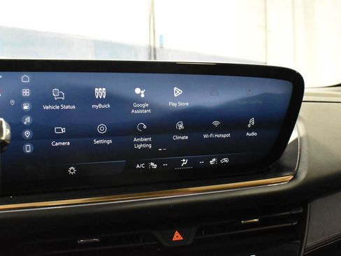 Used 2024 Buick Envision Avenir AWD/4WD image 17