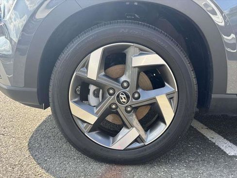 Certified 2026 Hyundai Venue SEL FWD image 8