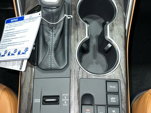 New 2026 Toyota Highlander Platinum image 31