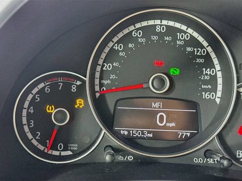 Used 2014 Volkswagen Beetle 2.5 FWD image 14
