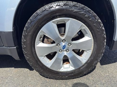 Used 2012 Subaru Outback 3.6R Limited w/ Moonroof Pkg image 8