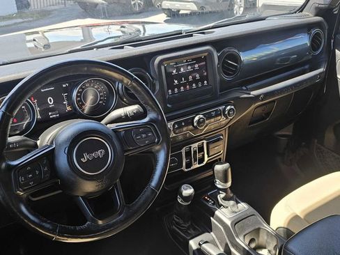 Used 2020 Jeep Wrangler Unlimited Sport AWD/4WD image 15