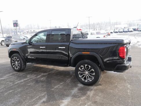 Used 2023 GMC Canyon Denali w/ Denali Black Edition image 10
