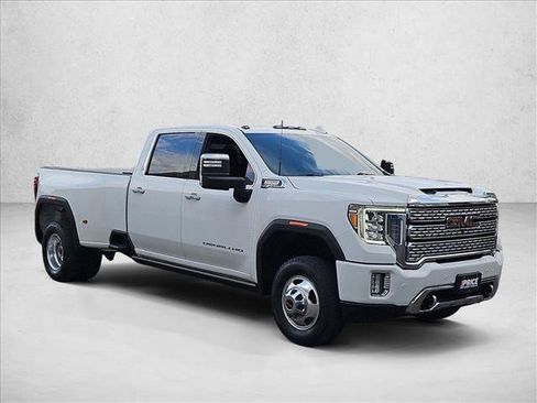 Used 2023 GMC Sierra 3500 Denali w/ Denali Ultimate Package AWD/4WD image 3