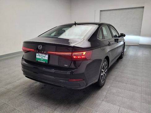 Used 2025 Volkswagen Jetta SE image 7
