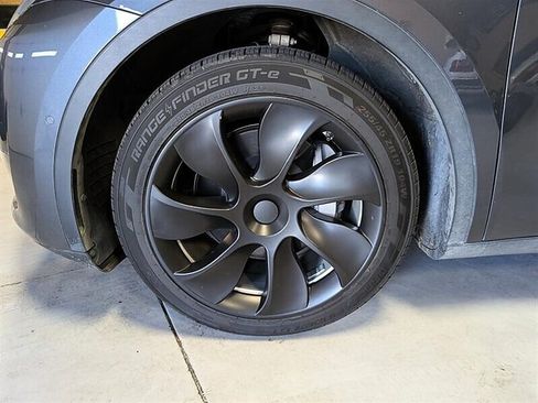 Used 2021 Tesla Model Y Long Range AWD/4WD image 15